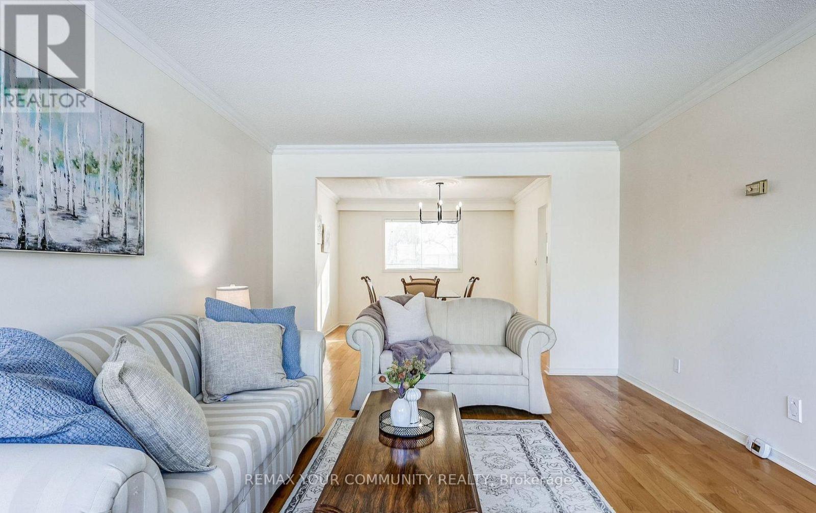 37 Mackay Drive, Richmond Hill, Ontario  L4C 6N9 - Photo 16 - N12750320