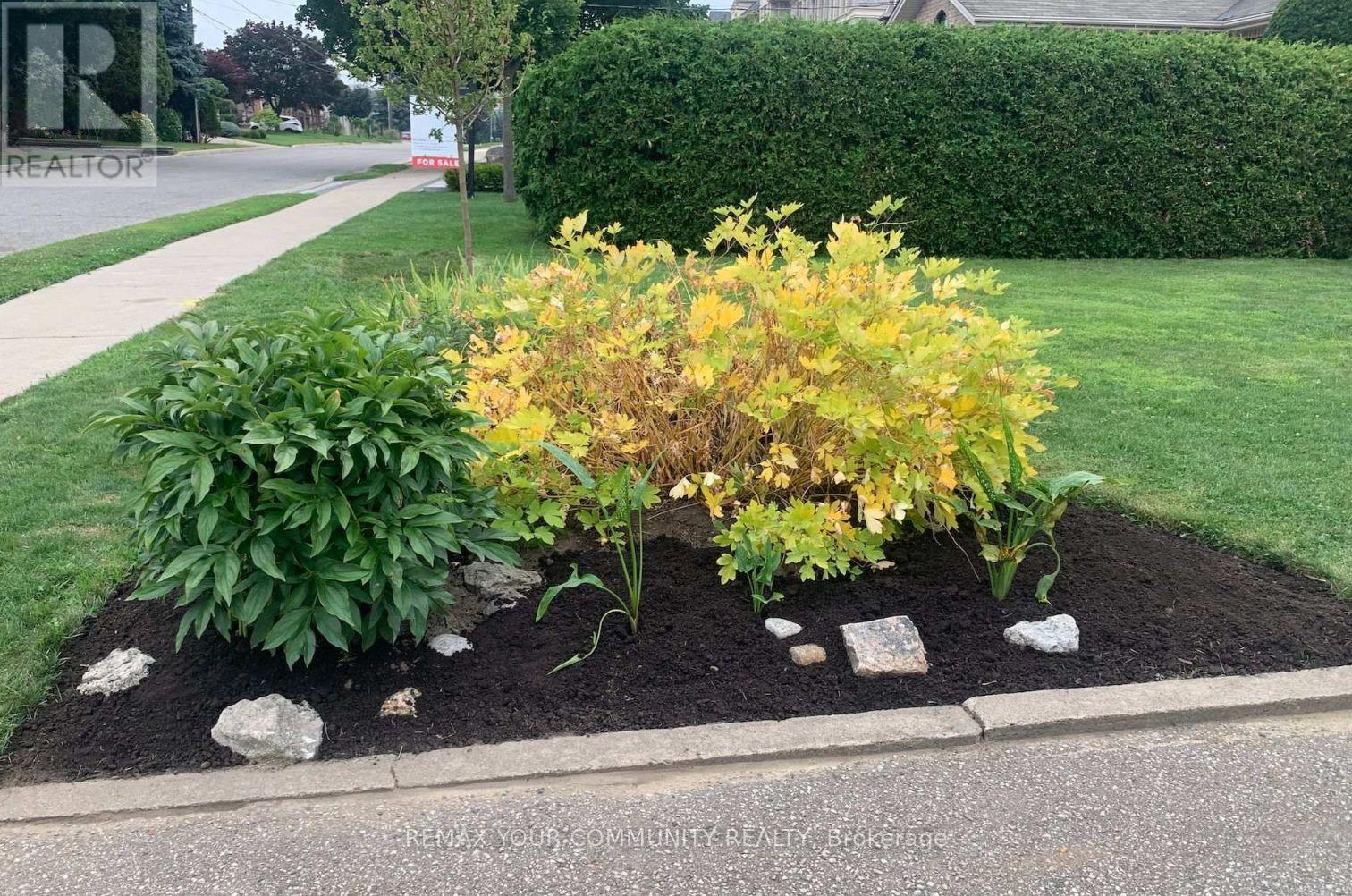 37 Mackay Drive, Richmond Hill, Ontario  L4C 6N9 - Photo 40 - N12750320