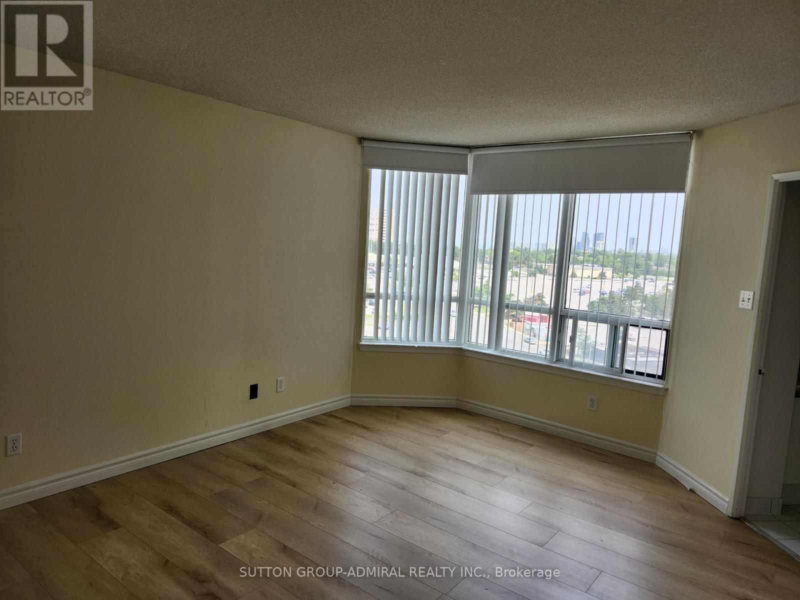 910 - 120 Promenade Circle, Vaughan, Ontario  L4J 7W9 - Photo 18 - N12750354