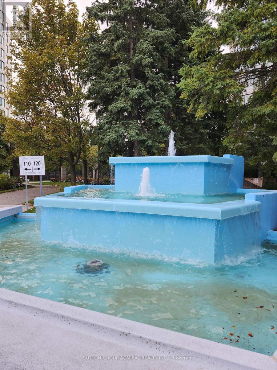 910 - 120 Promenade Circle, Vaughan, Ontario  L4J 7W9 - Photo 3 - N12750354