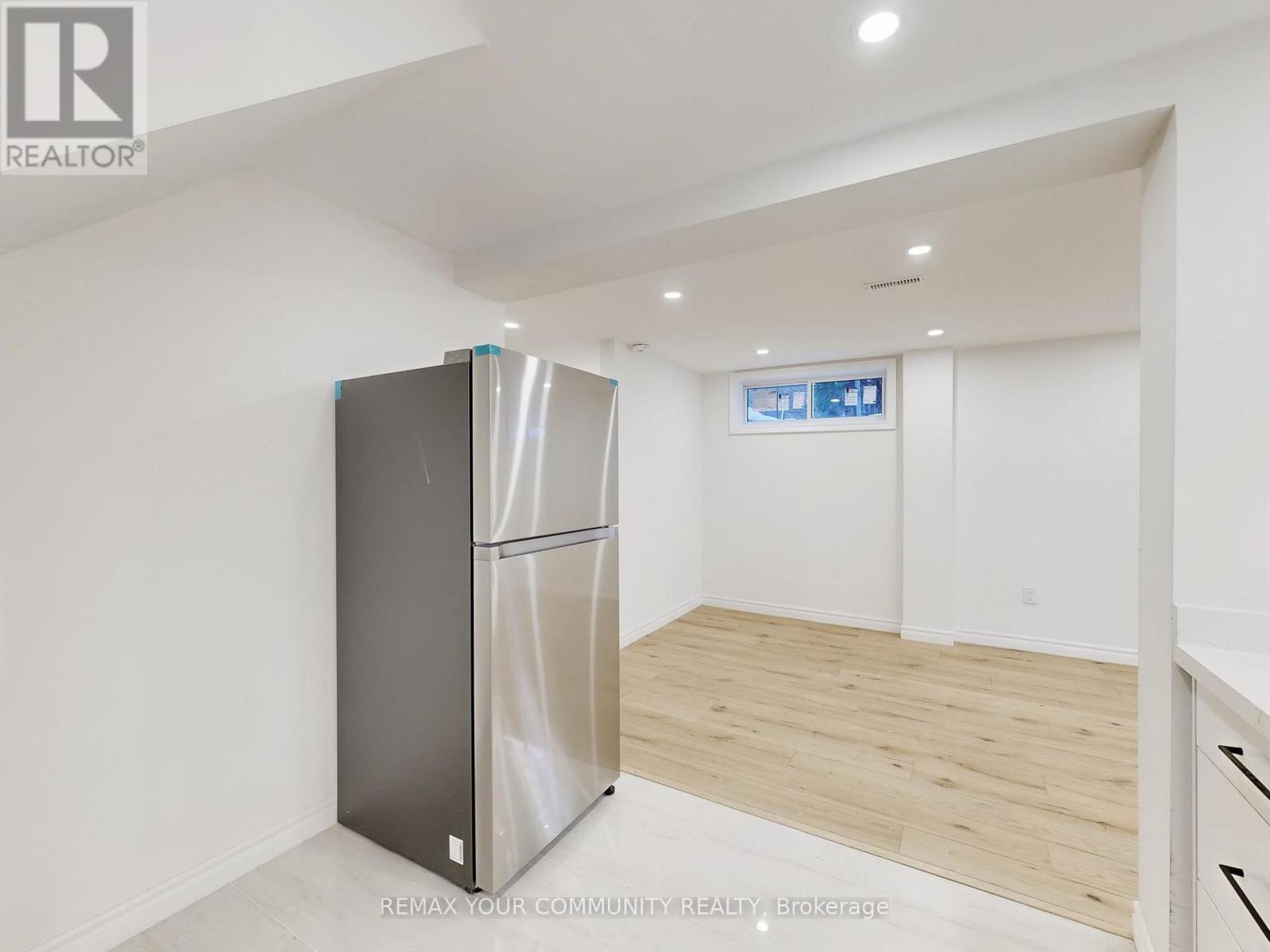 Lower - 264 Currey Crescent E, Newmarket, Ontario  L3Y 5M9 - Photo 16 - N12750372