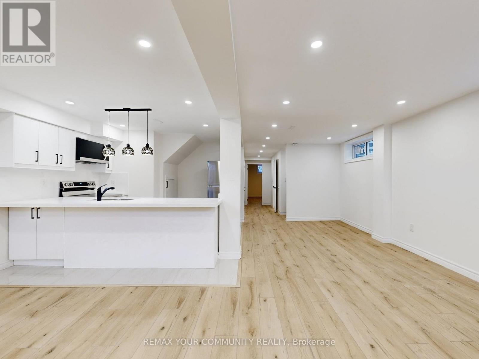 Lower - 264 Currey Crescent E, Newmarket, Ontario  L3Y 5M9 - Photo 9 - N12750372