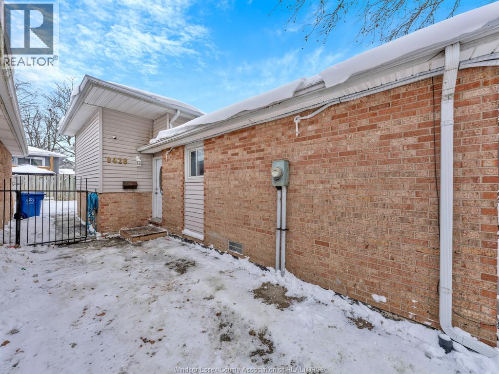 8428 Darlington, Windsor, Ontario  N8S 4M2 - Photo 34 - 26002414