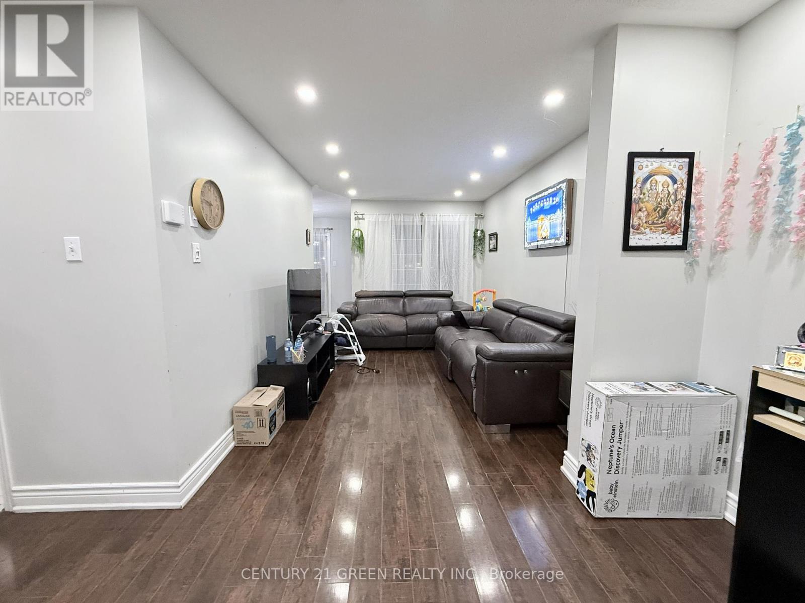 Upper - 48 Monaco Court, Brampton, Ontario  L7A 1X4 - Photo 4 - W12731382