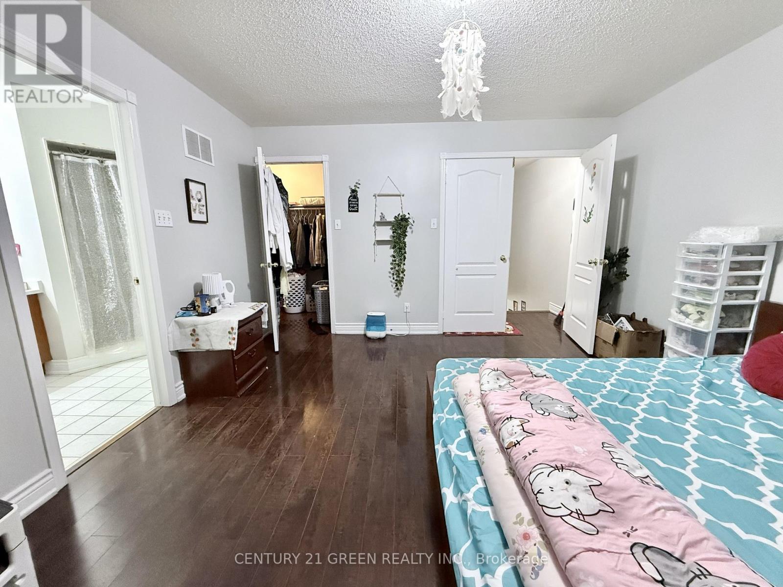 Upper - 48 Monaco Court, Brampton, Ontario  L7A 1X4 - Photo 11 - W12731382