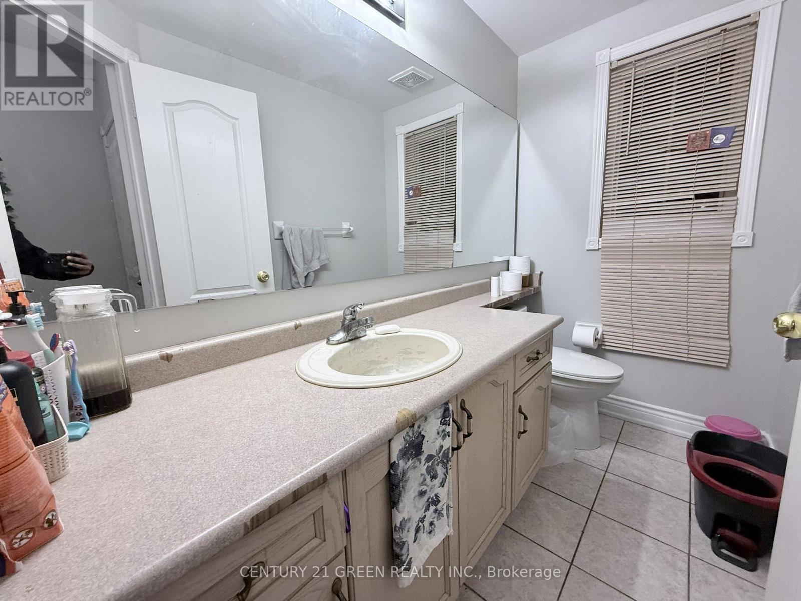 Upper - 48 Monaco Court, Brampton, Ontario  L7A 1X4 - Photo 7 - W12731382