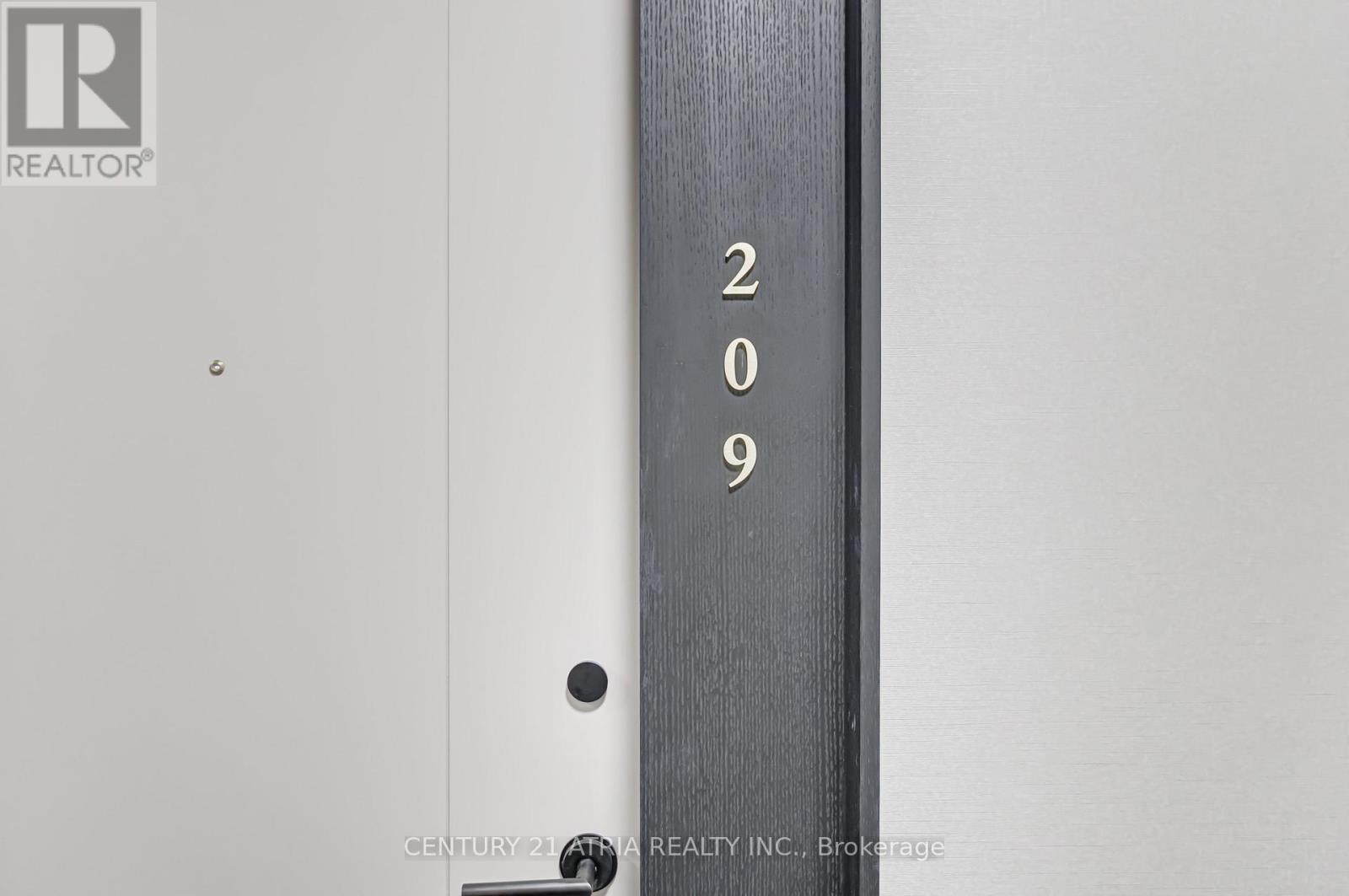 209 - 858 Dupont Street, Toronto, Ontario  M6G 0C1 - Photo 3 - W12749996