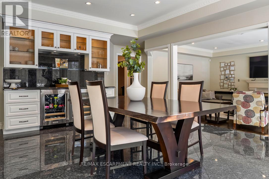 5264 Tiffany Court, Mississauga, Ontario  L5M 5G9 - Photo 14 - W12750278