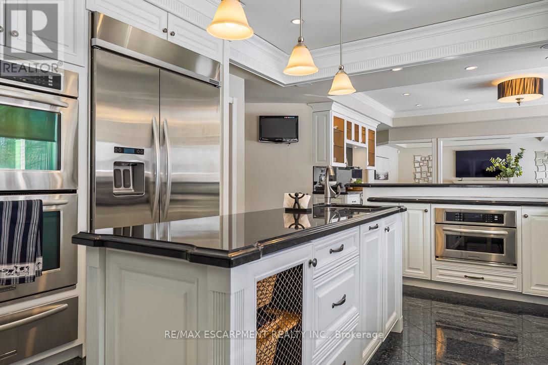 5264 Tiffany Court, Mississauga, Ontario  L5M 5G9 - Photo 17 - W12750278