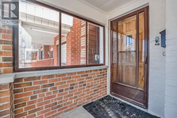 18 Wiltshire Avenue, Toronto, Ontario  M6N 2V9 - Photo 2 - W12750380