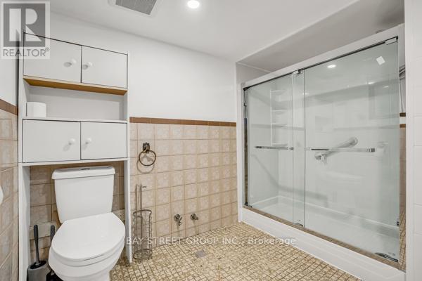 18 Wiltshire Avenue, Toronto, Ontario  M6N 2V9 - Photo 44 - W12750380