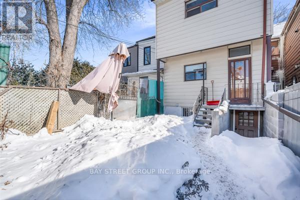 18 Wiltshire Avenue, Toronto, Ontario  M6N 2V9 - Photo 47 - W12750380