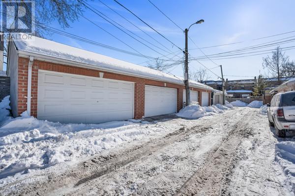 18 Wiltshire Avenue, Toronto, Ontario  M6N 2V9 - Photo 49 - W12750380
