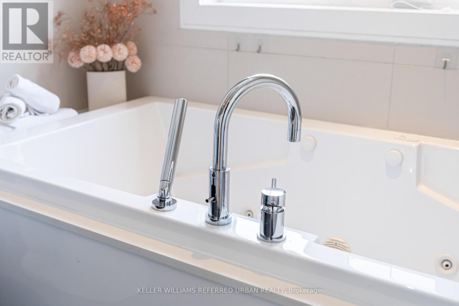 31b Royal York Road, Toronto, Ontario  M8V 2T3 - Photo 33 - W12750390