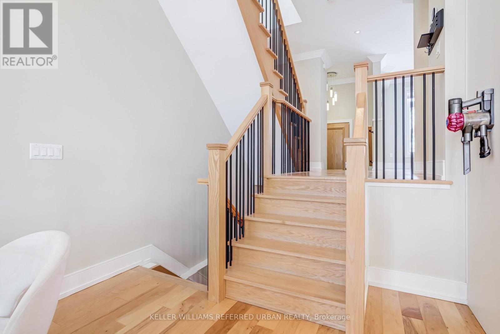 31b Royal York Road, Toronto, Ontario  M8V 2T3 - Photo 38 - W12750390