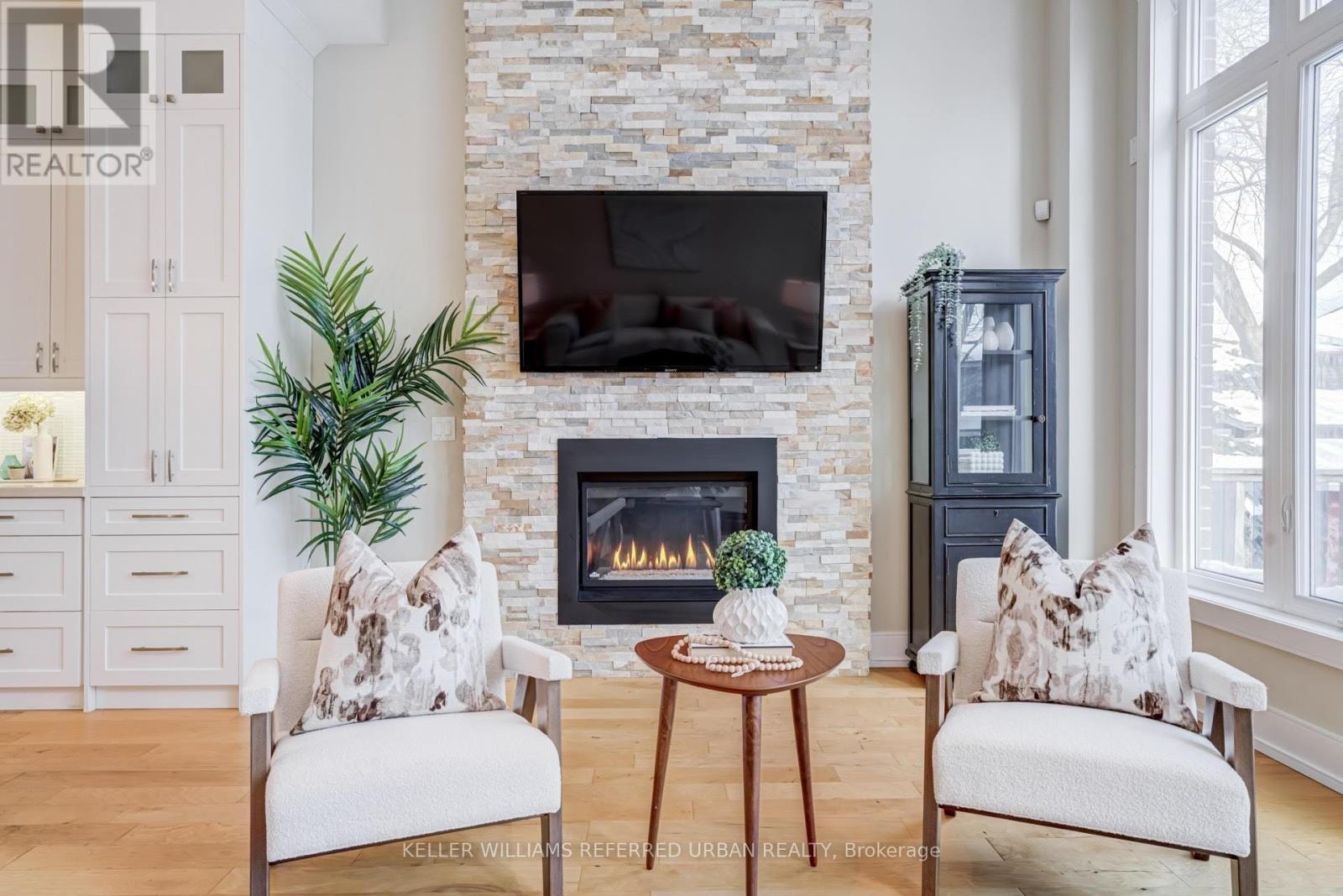 31b Royal York Road, Toronto, Ontario  M8V 2T3 - Photo 5 - W12750390