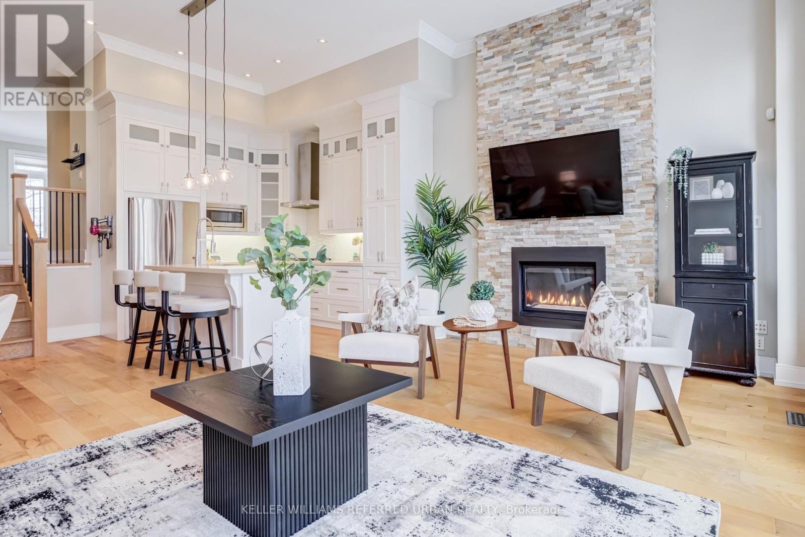 31b Royal York Road, Toronto, Ontario  M8V 2T3 - Photo 6 - W12750390