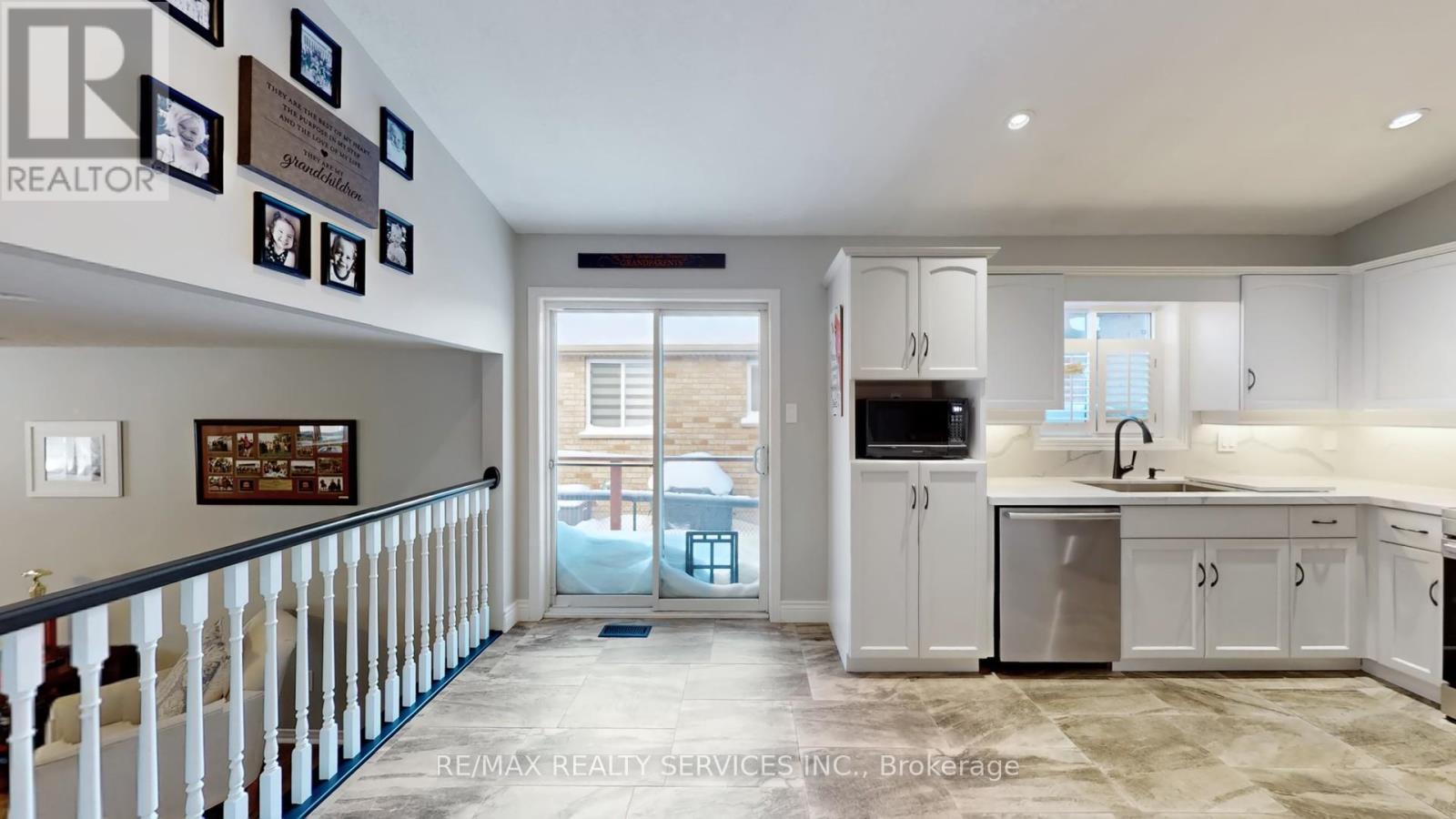 37 Abbey Road, Orangeville, Ontario  L9W 5E3 - Photo 16 - W12750406