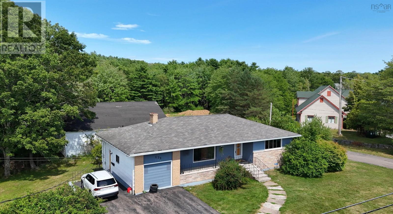 172 North Street, Bridgewater, Nova Scotia  B4V 2V6 - Photo 2 - 202518803