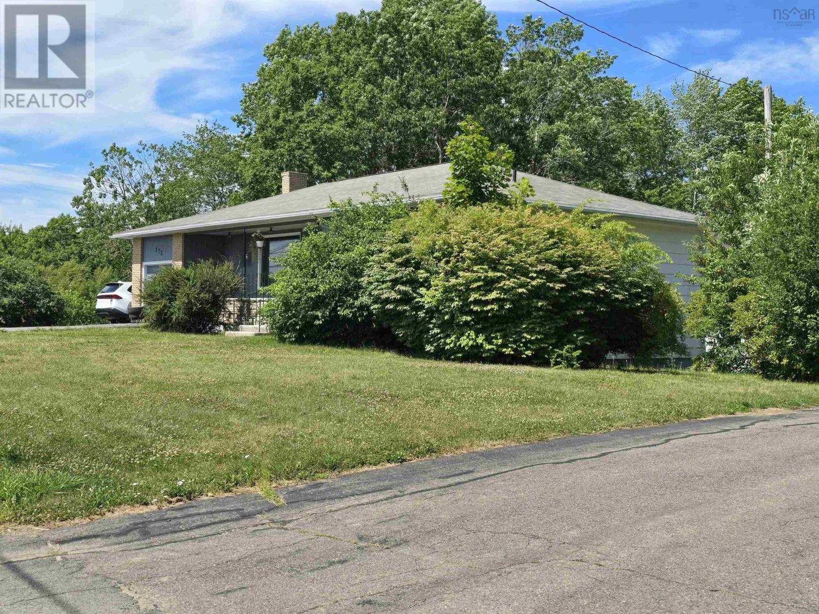 172 North Street, Bridgewater, Nova Scotia  B4V 2V6 - Photo 6 - 202518803