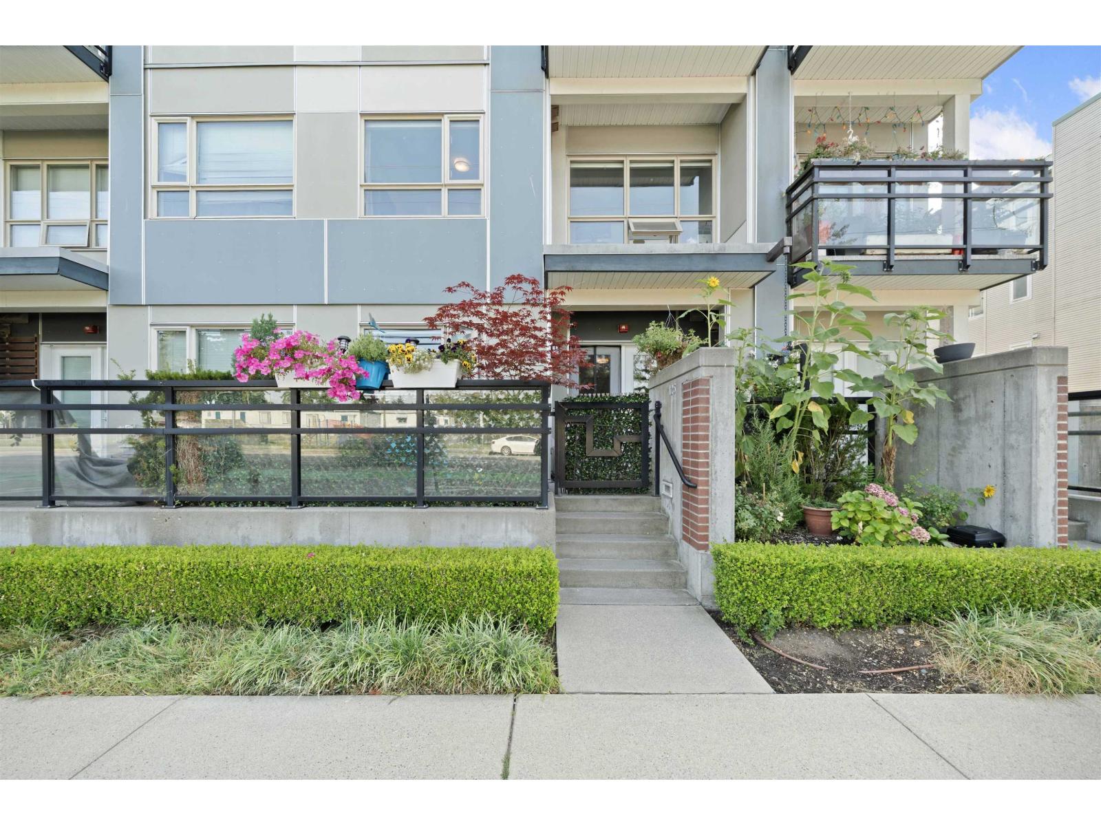 125 13228 OLD YALE ROAD, Surrey, British Columbia