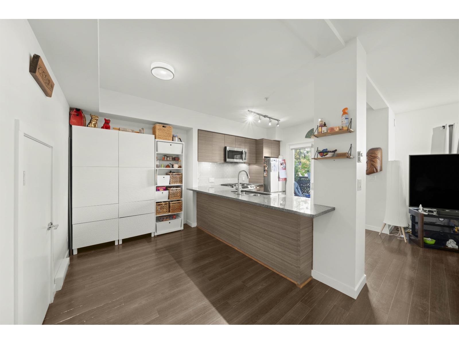 125 13228 Old Yale Road, Surrey, British Columbia V3T 0K3 - Photo 2 - R3085511