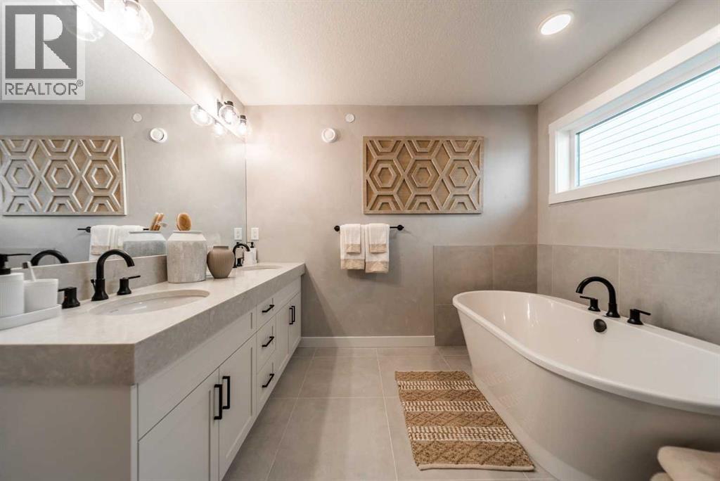 207 Lucas Common Nw, Calgary, Alberta  T3P 2B3 - Photo 25 - A2254552