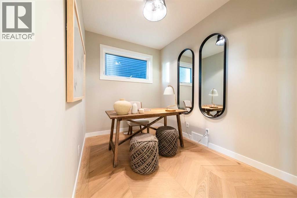 207 Lucas Common Nw, Calgary, Alberta  T3P 2B3 - Photo 14 - A2254552