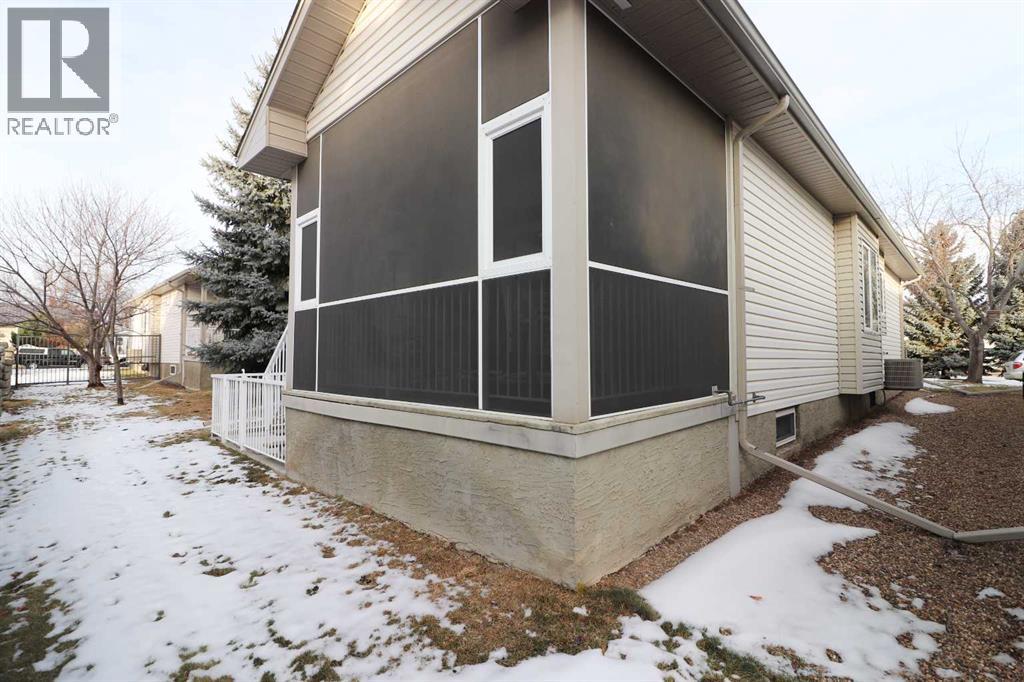 242 Washington Way Se, Medicine Hat, Alberta  T1A 8V2 - Photo 4 - A2278909