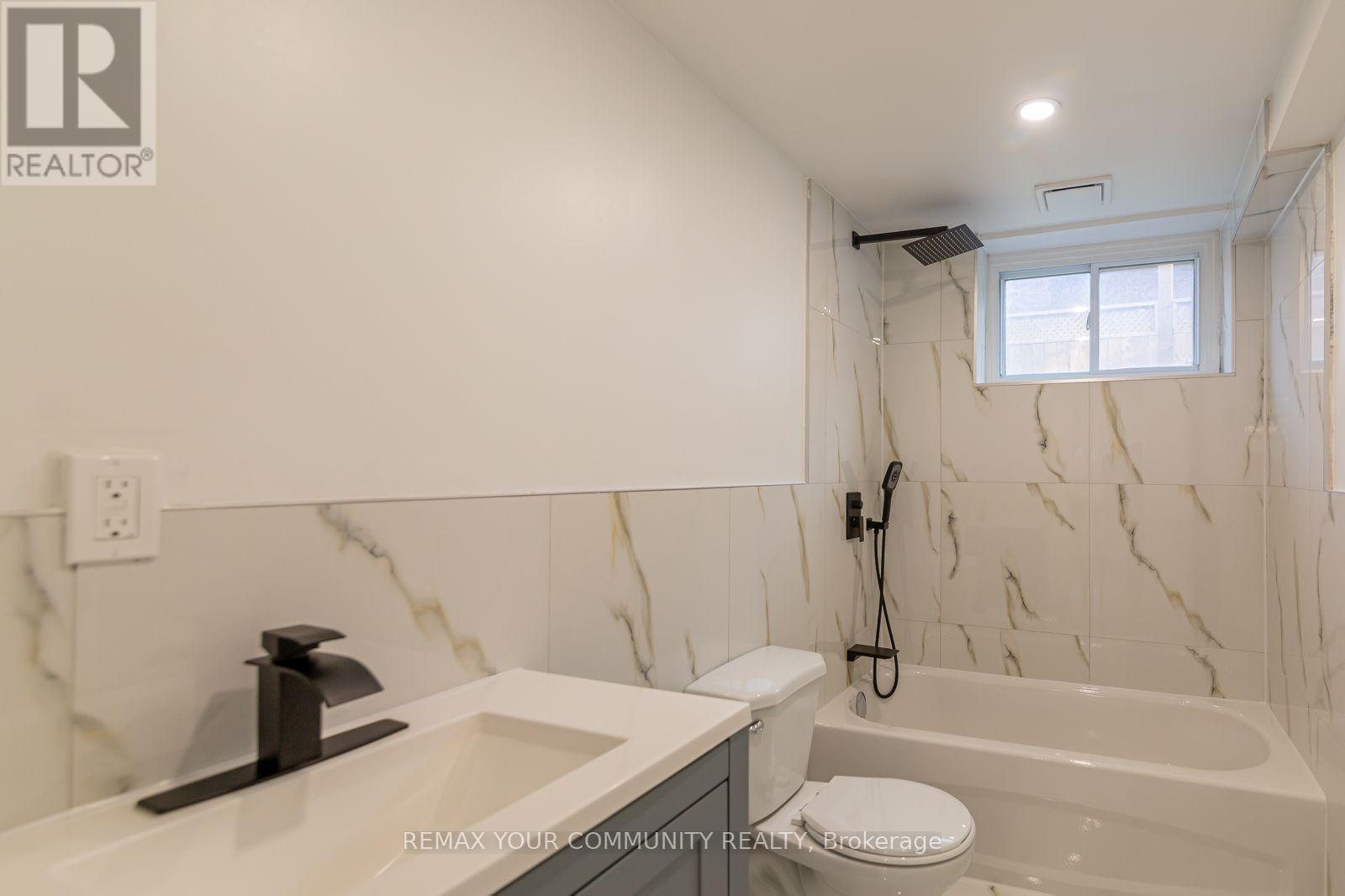 #1 Main - 69 Blythwood Road N, Waterloo, Ontario  N2L 3Z9 - Photo 2 - X12750422