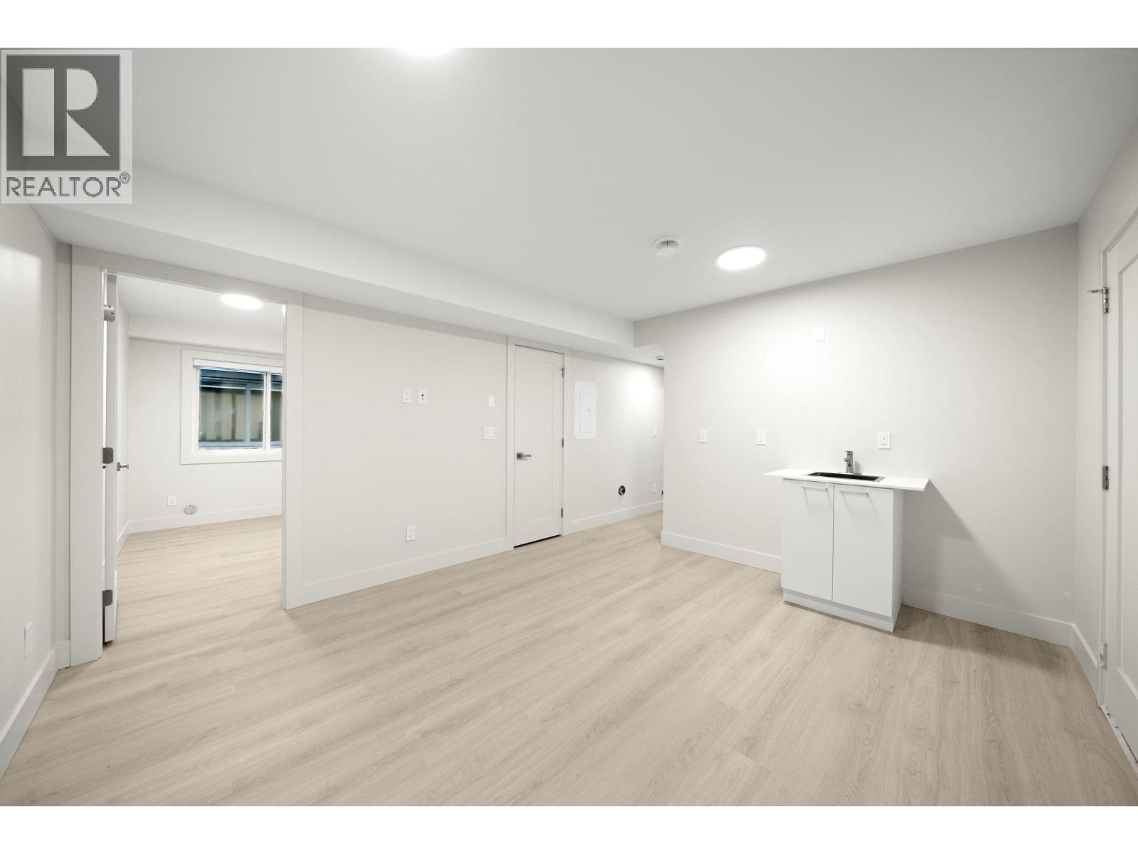 3 3881 Hurst Street, Burnaby, British Columbia  V5J 1M4 - Photo 22 - R3085216