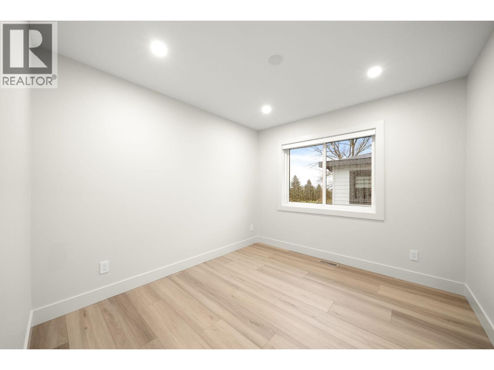 3 3881 Hurst Street, Burnaby, British Columbia  V5J 1M4 - Photo 12 - R3085216