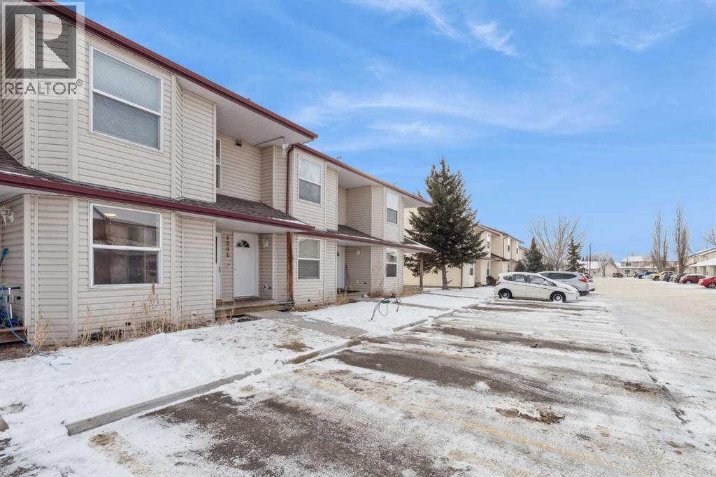 1005 Eagleview Place Nw, High River, Alberta  T1V 1Y5 - Photo 2 - A2282042