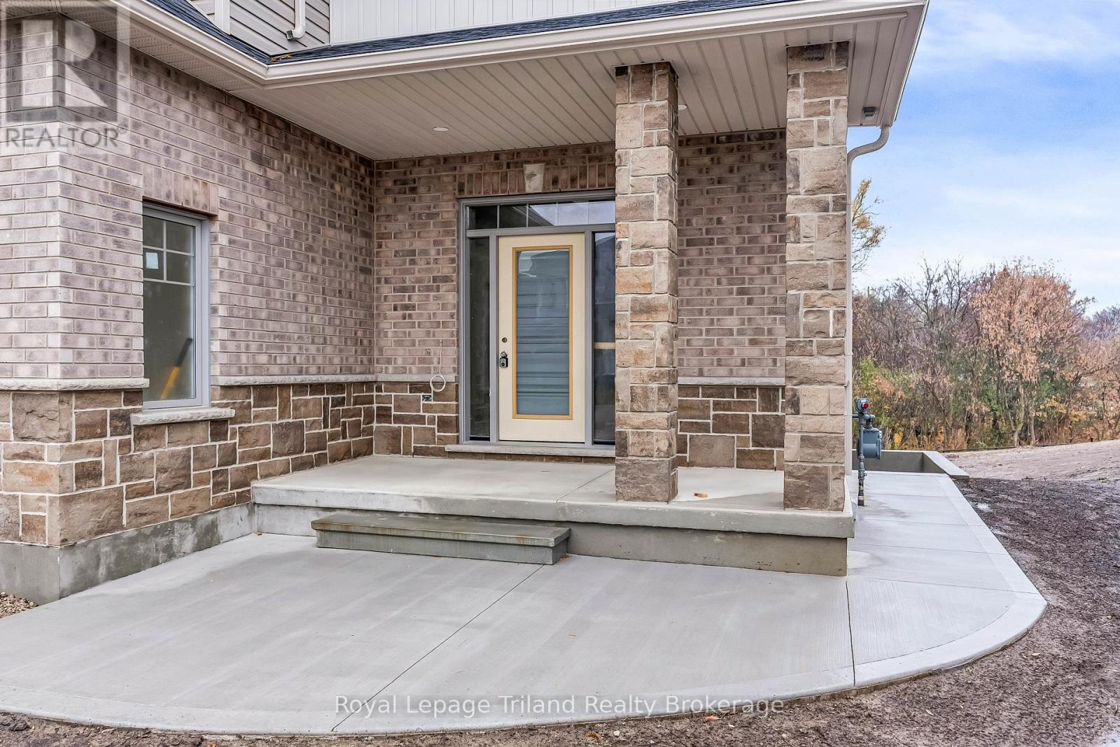 1242 Caen Avenue, Woodstock, Ontario  N4T 0J4 - Photo 2 - X12750526