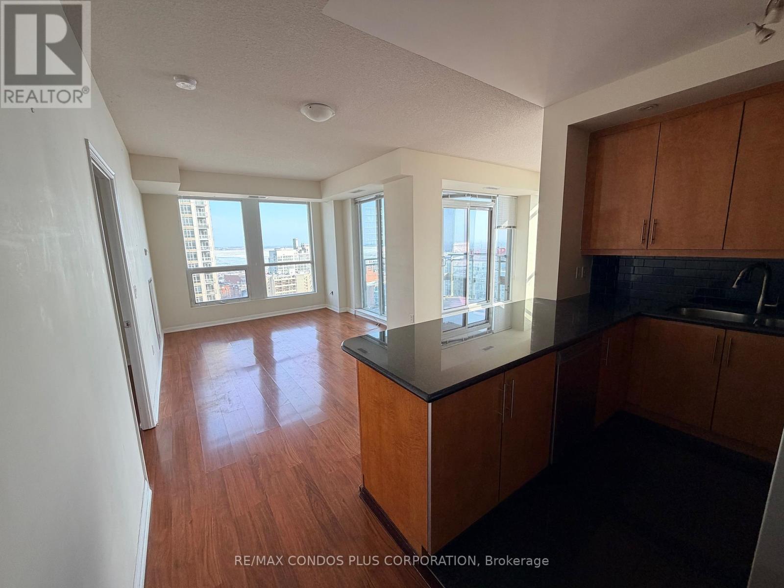 1912 - 628 Fleet Street, Toronto, Ontario  M5V 1A9 - Photo 10 - C12749690