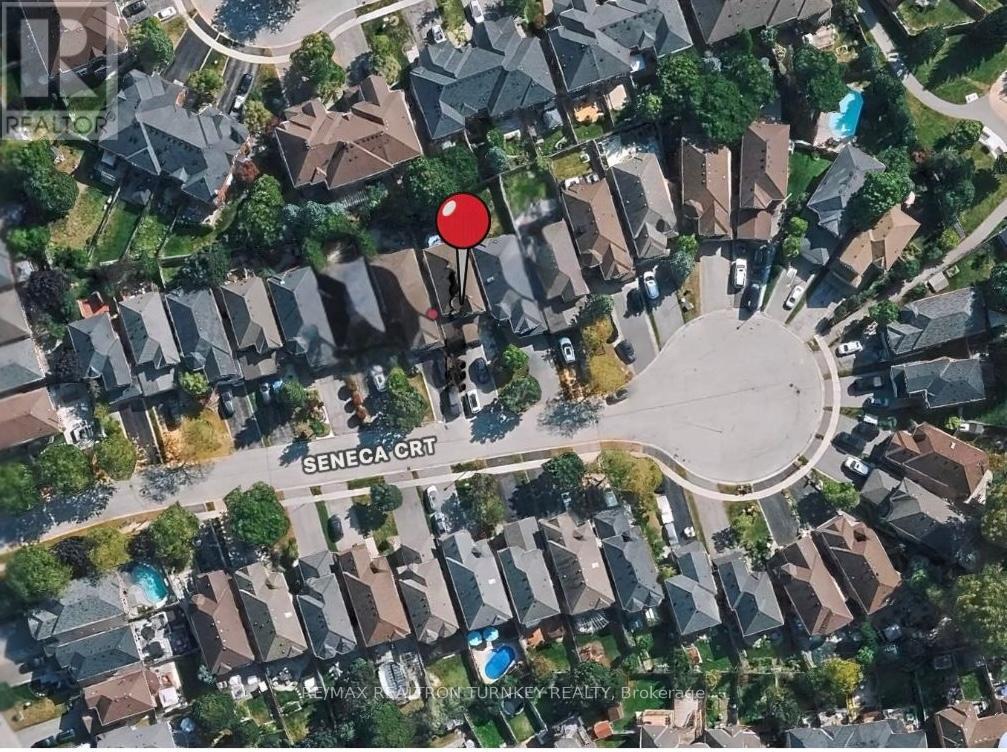 407 Seneca Court, Newmarket, Ontario  L3X 2C8 - Photo 4 - N12735918