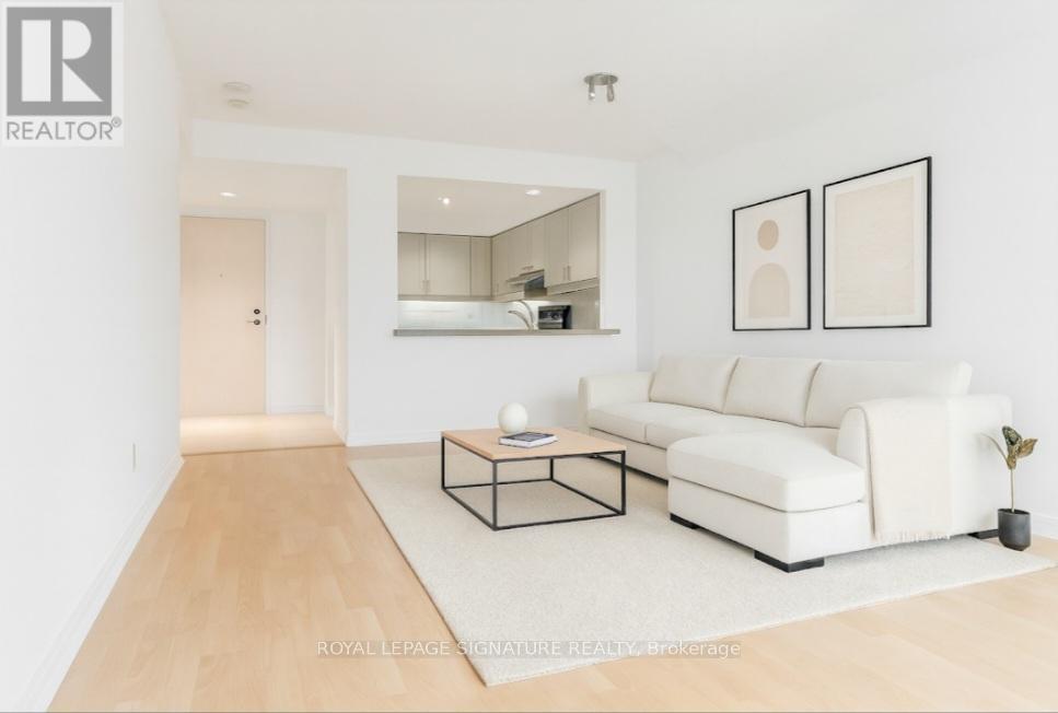 1010 - 50 Eglinton Avenue W, Mississauga, Ontario  L5R 3P5 - Photo 5 - W12749666