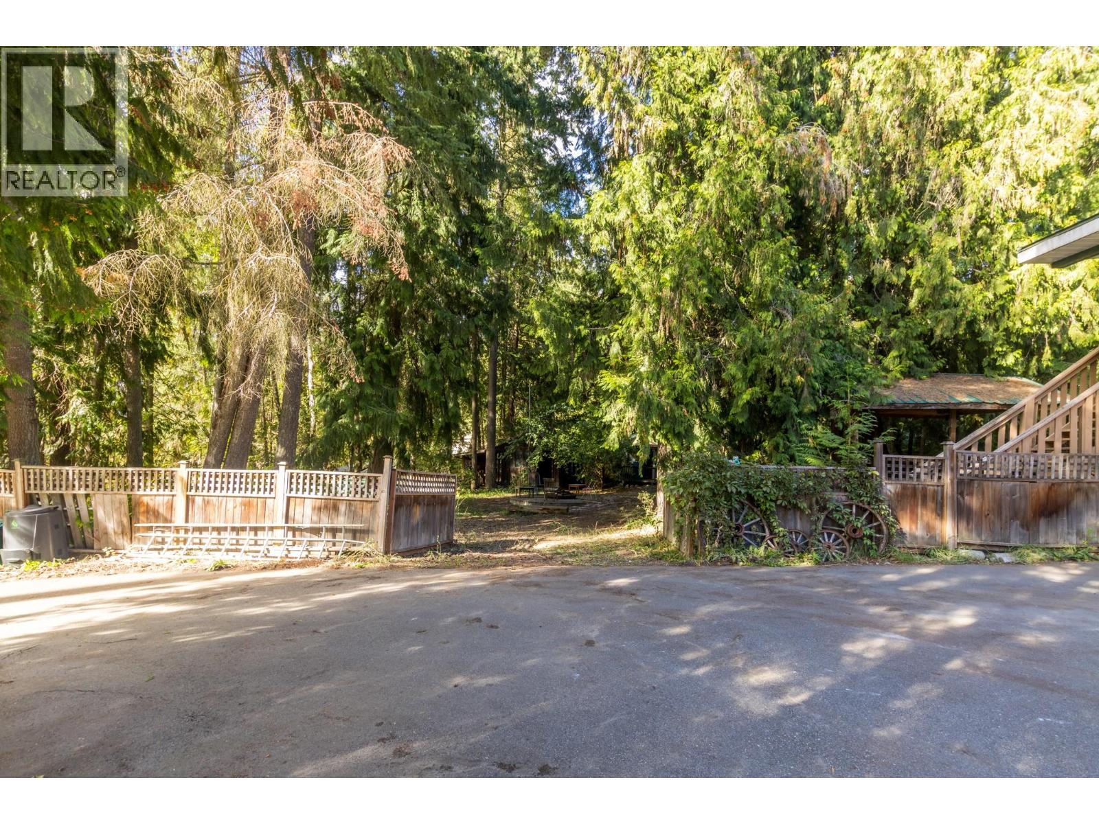 5246 Mayfair Road Se, Salmon Arm, British Columbia  V1E 2P8 - Photo 22 - 10374296