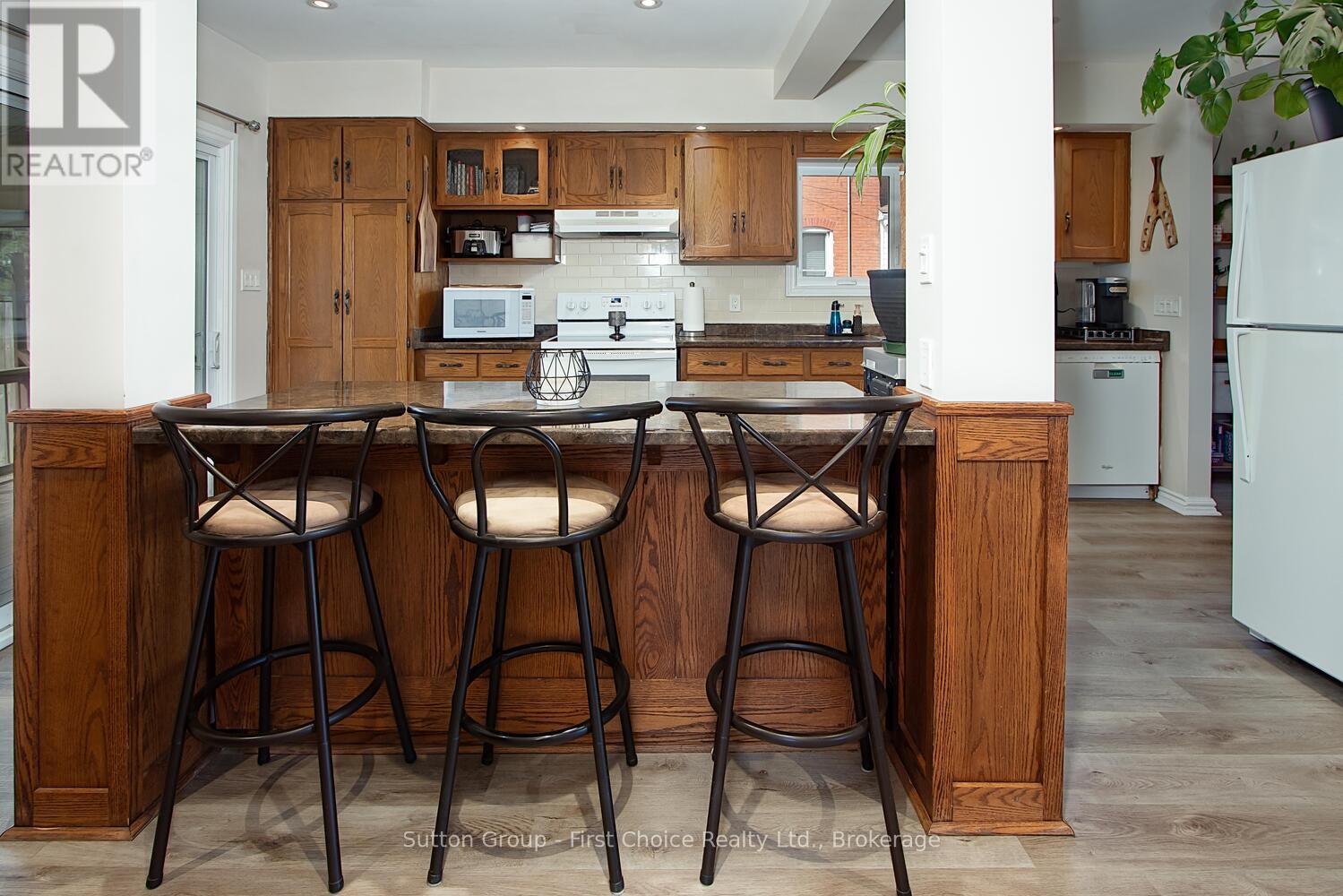 183 Huron Road, Perth South, Ontario  N0K 1X0 - Photo 16 - X12750426