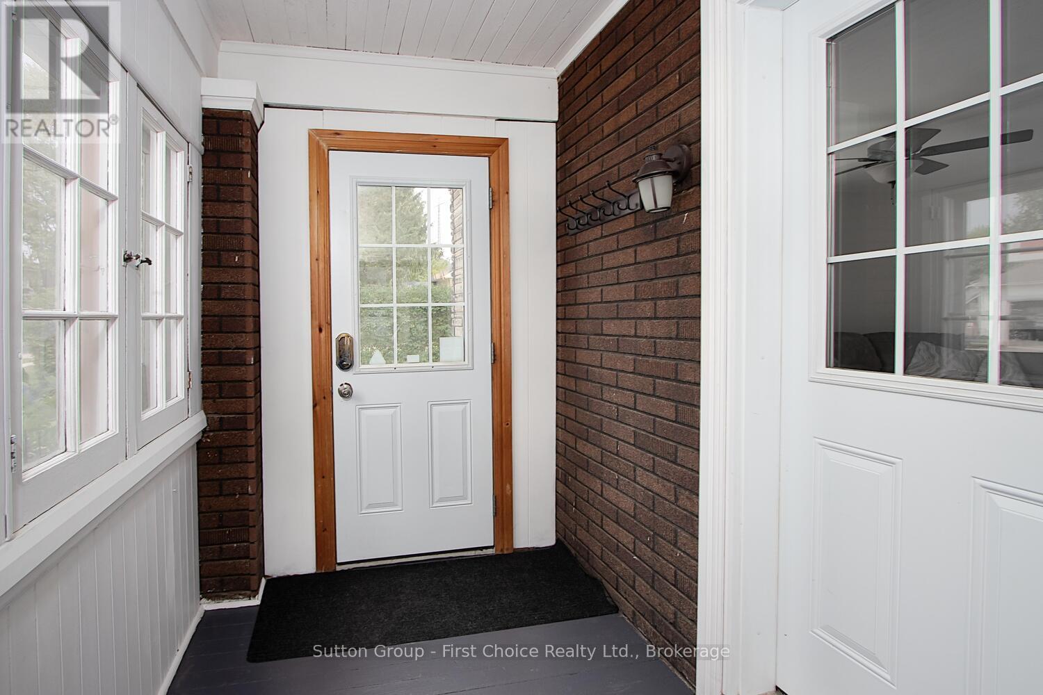 183 Huron Road, Perth South, Ontario  N0K 1X0 - Photo 5 - X12750426