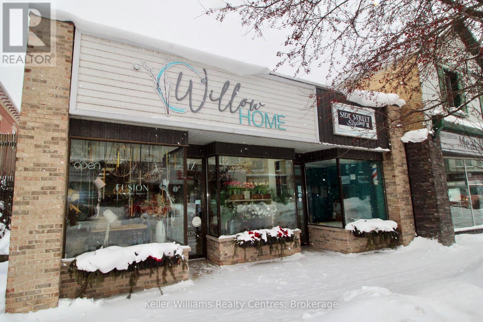 247 Durham Street E, Brockton, Ontario  N0G 2V0 - Photo 2 - X12750594