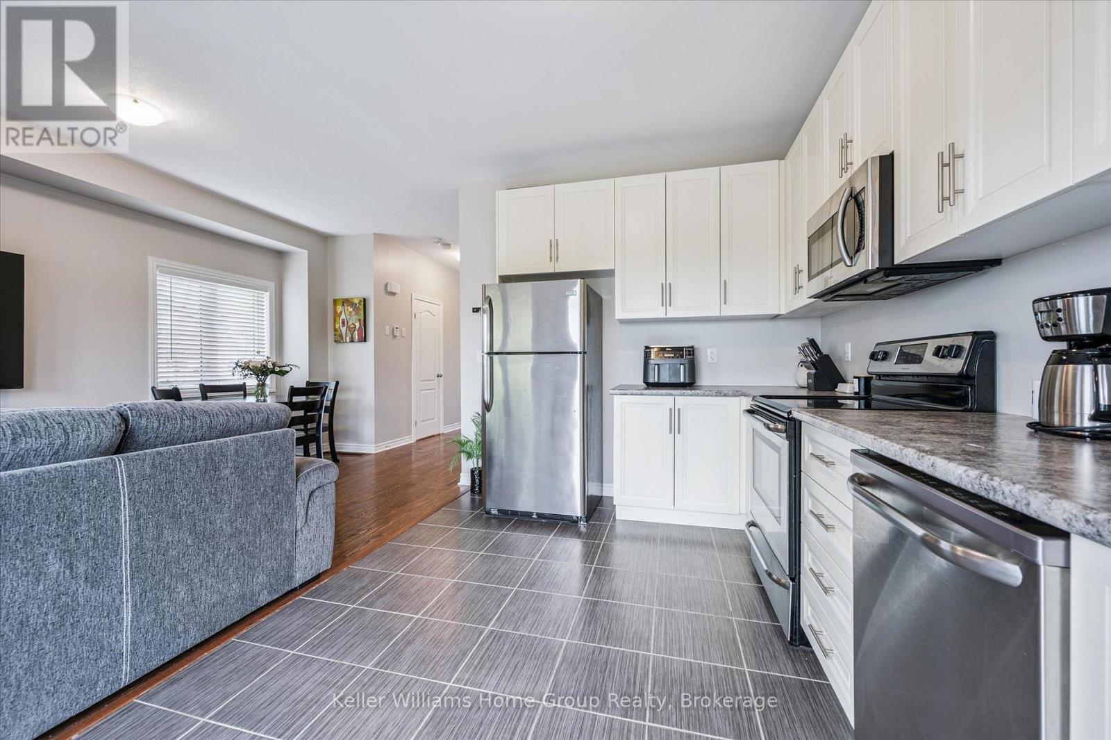 151 Courtney Street, Centre Wellington, Ontario  N1M 0E2 - Photo 15 - X12750602