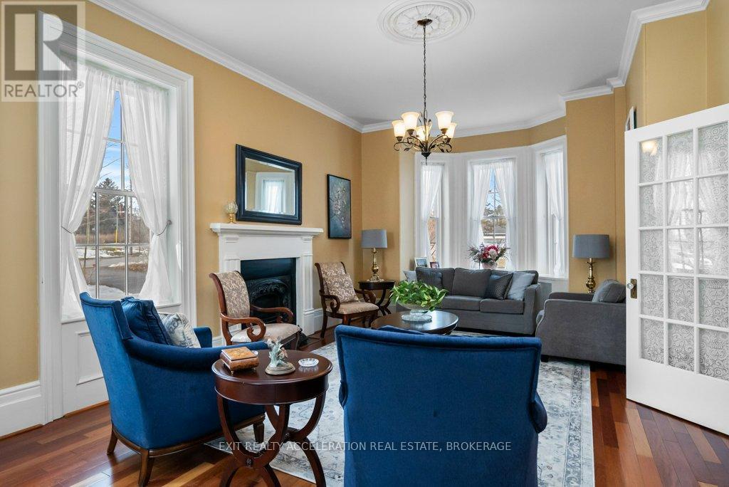 232 Dundas Street W, Greater Napanee, Ontario  K7R 2A8 - Photo 4 - X12750702