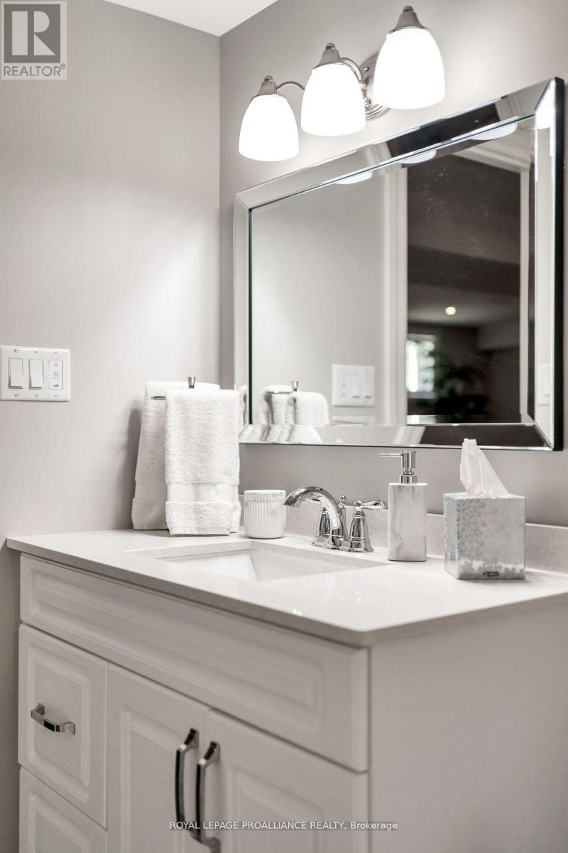 27 Autumn Grove, Quinte West, Ontario  K8V 0G9 - Photo 34 - X12750666