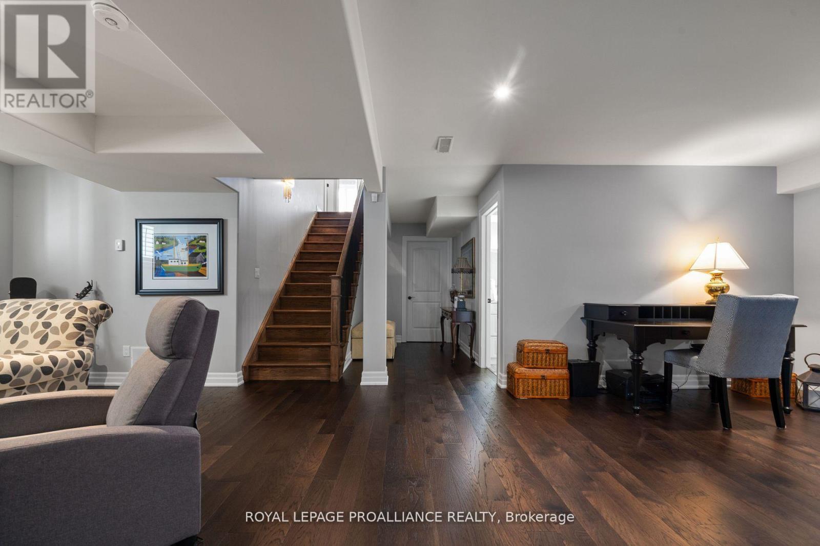 27 Autumn Grove, Quinte West, Ontario  K8V 0G9 - Photo 35 - X12750666