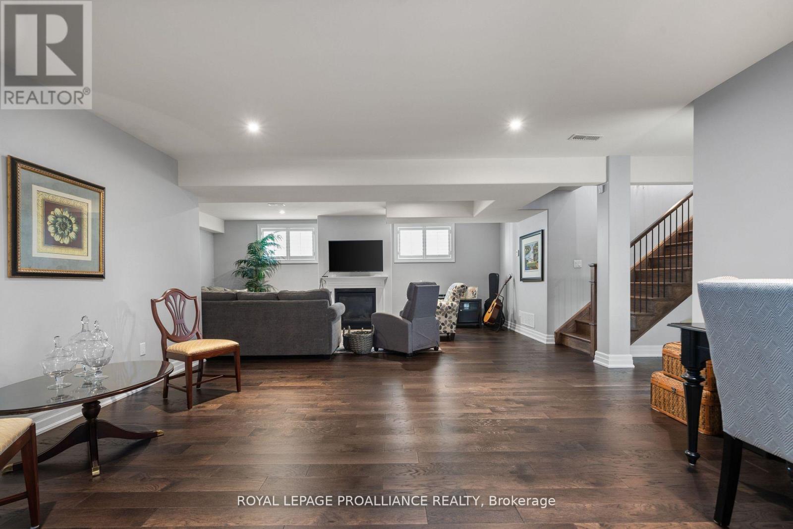 27 Autumn Grove, Quinte West, Ontario  K8V 0G9 - Photo 38 - X12750666