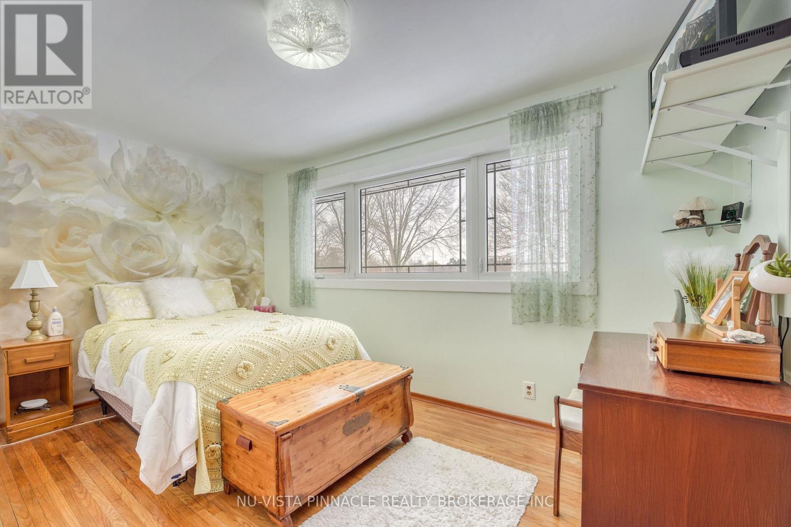 3567 Egremont Road, Plympton-Wyoming, Ontario  N0M 1E0 - Photo 19 - X12750470