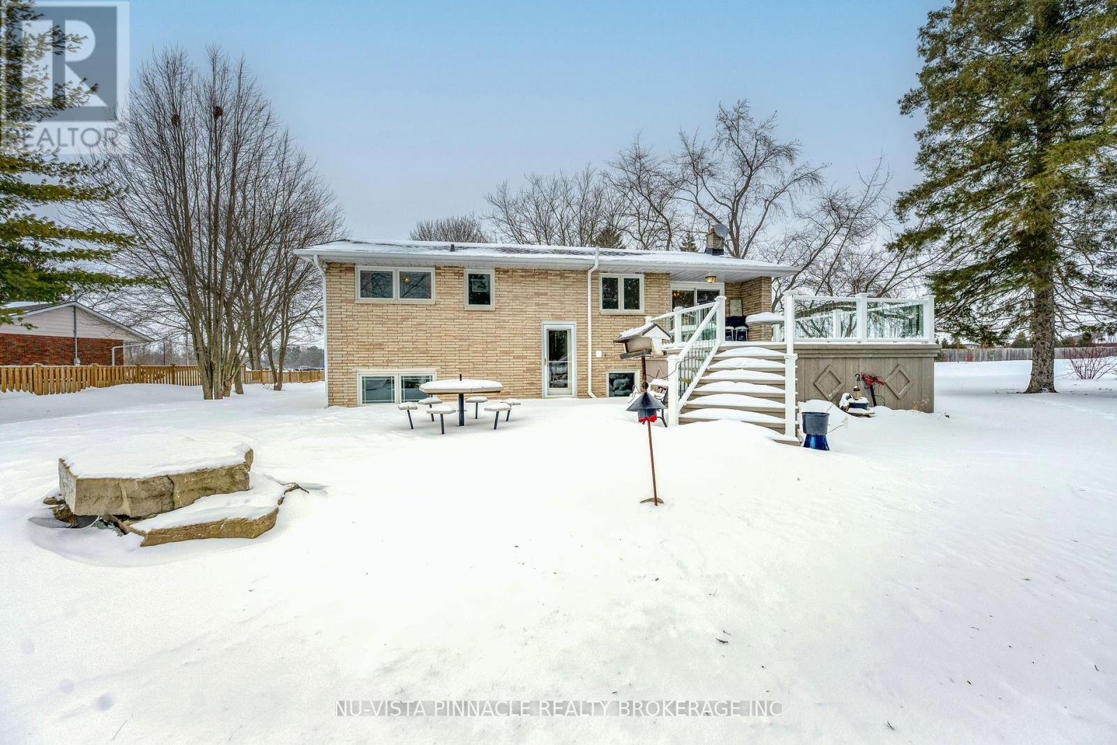 3567 Egremont Road, Plympton-Wyoming, Ontario  N0M 1E0 - Photo 6 - X12750470