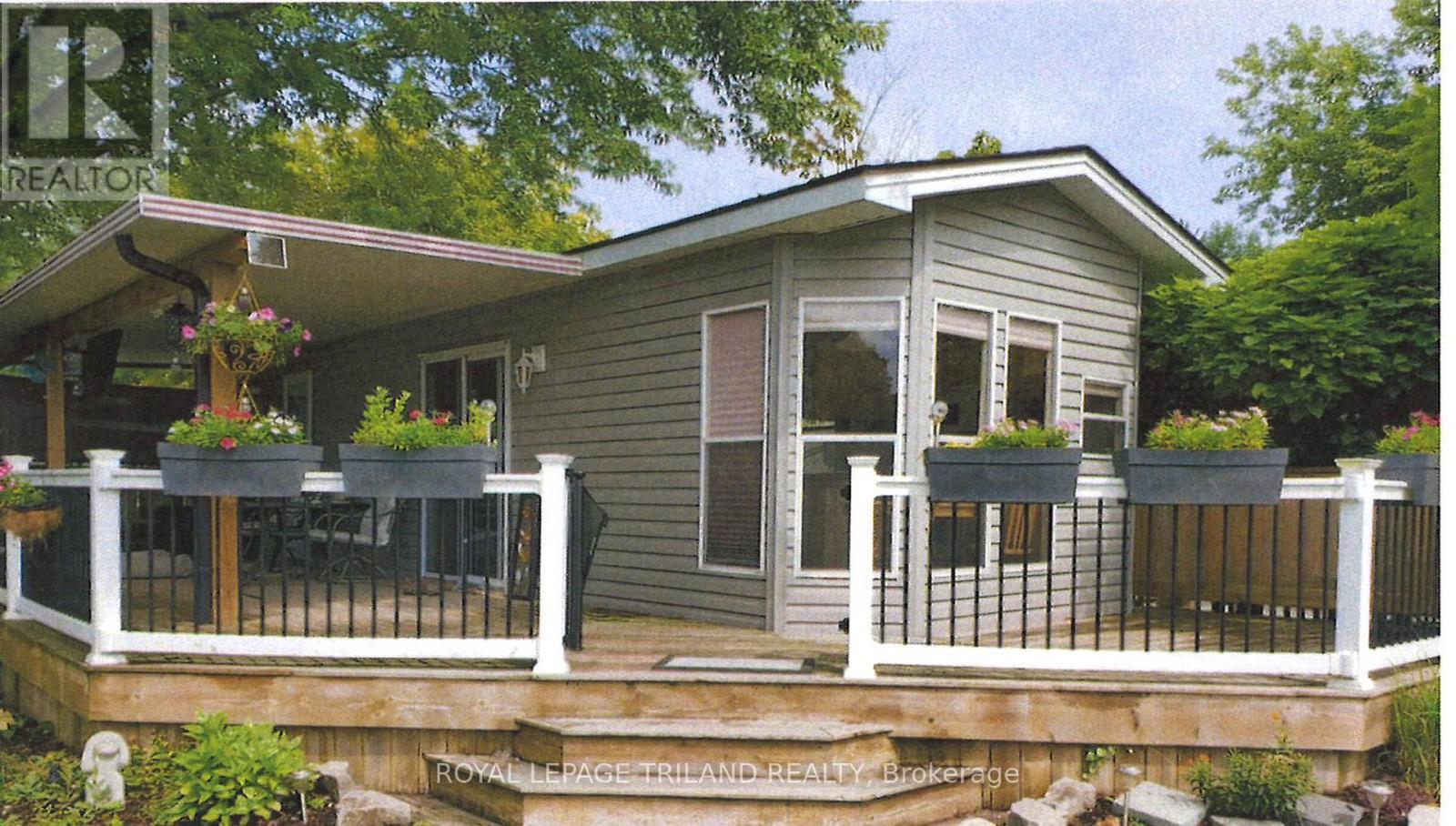 D36 - 4895 Lakeshore Road, Plympton-Wyoming, Ontario  N0N 1J6 - Photo 1 - X12750580