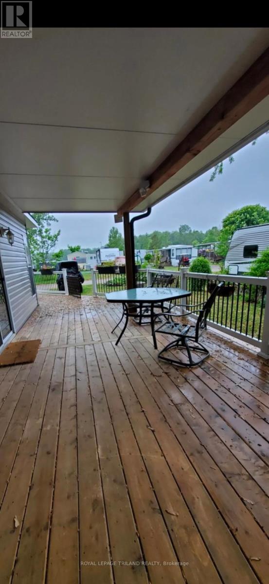 D36 - 4895 Lakeshore Road, Plympton-Wyoming, Ontario  N0N 1J6 - Photo 12 - X12750580